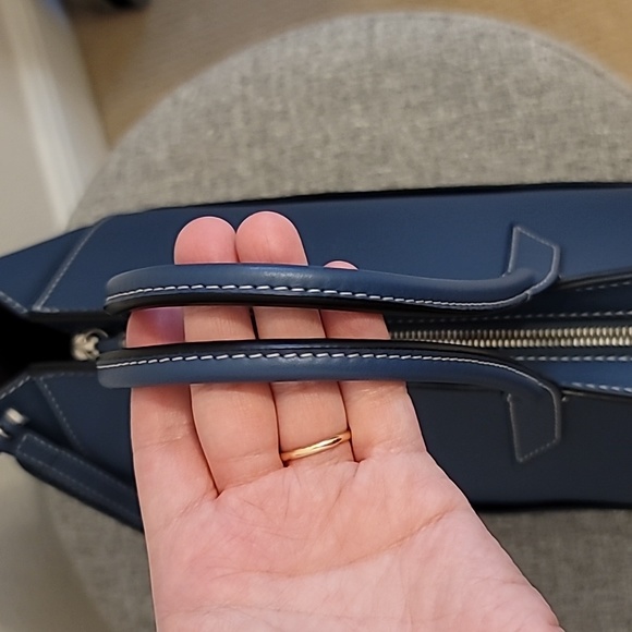 Metier Incognito Crossbody Cabas - Picture 6 of 10